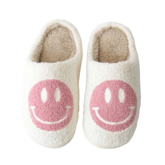 Bubblegum pink Smiley Face Slippers New - Picture 1 of 2